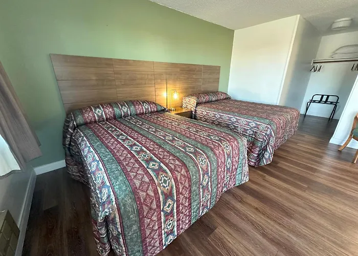 Captain John\'S Motel